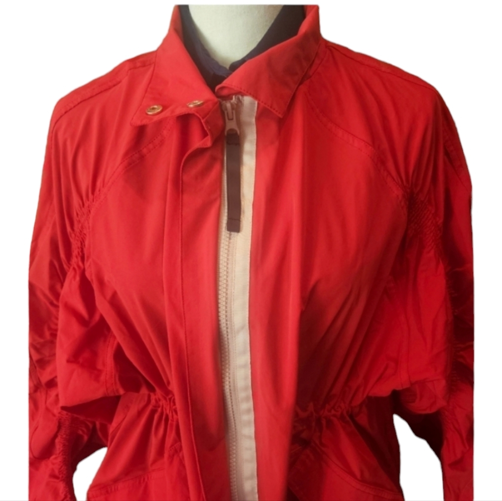 Red Jacket - Picture 12 of 13